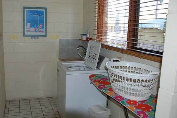 Laundry - Cunningham Shore Motel